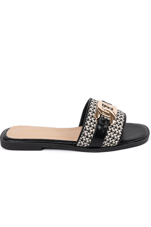 Black and-Inhite color slippers... Black and-Inhite color slippers...