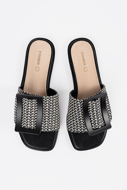 TIneedoIne slippers on a flat sole... TIneedoIne slippers on a flat sole...