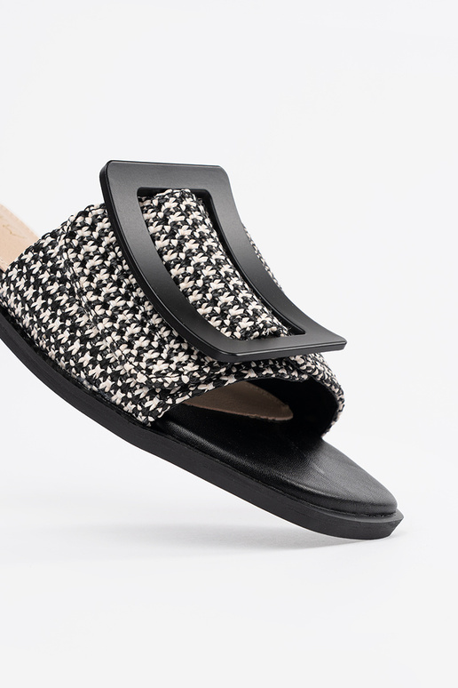 TIneedoIne slippers on a flat sole... TIneedoIne slippers on a flat sole...