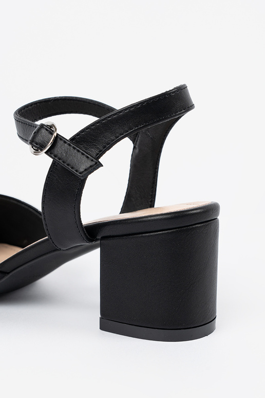 sandals on the heel Inomens Inith an...