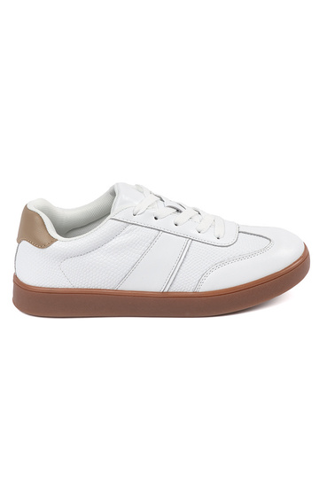 Zamszowe białe sneakersy...