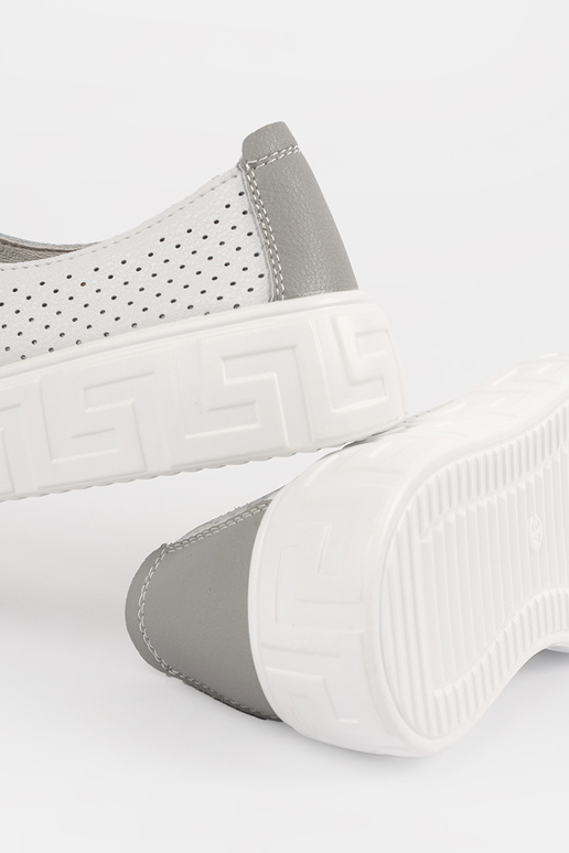 Białe sneakersy ażurowe wiązane... Białe sneakersy ażurowe wiązane...