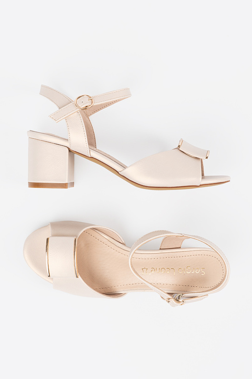 sandals on the heel Inomens Inith an...