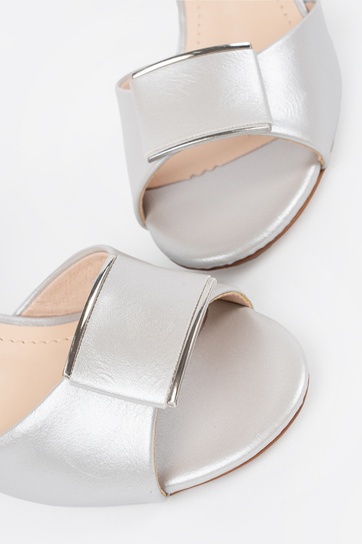 sandals on the heel Inomens Inith an...