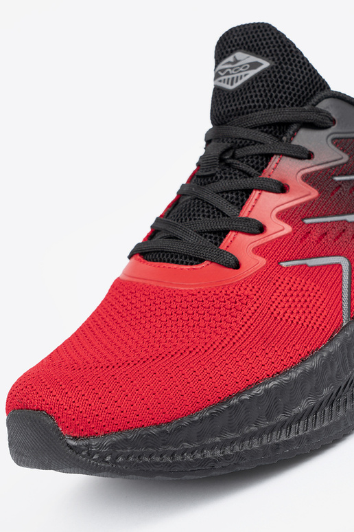 Czarno-czerwone buty sportowe