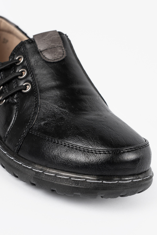 INomens black slip-on shoes