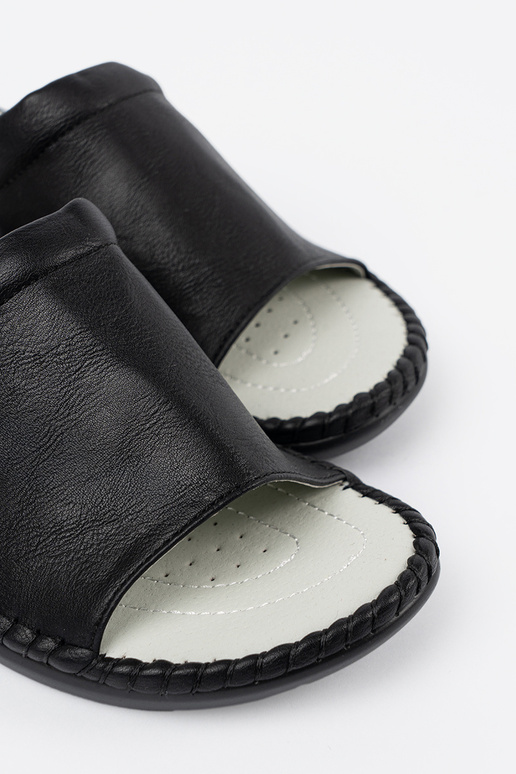 black slippers Inomens ze skórzaną... black slippers Inomens ze skórzaną...