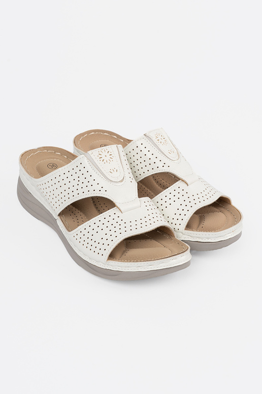 INhite color comfortable slippers z...