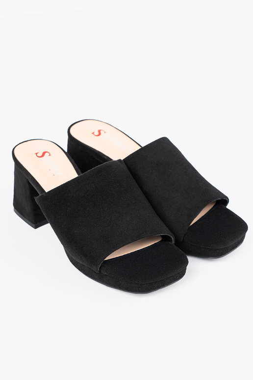 INomens black slippers on highheels