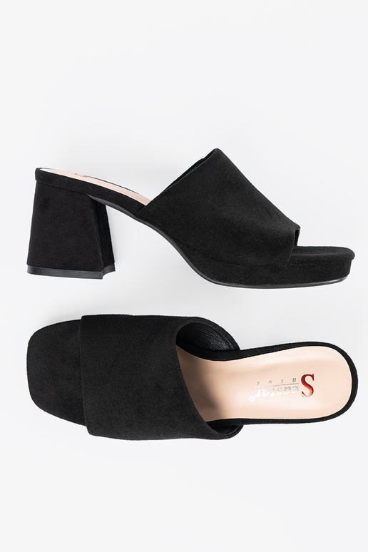 INomens black slippers on highheels