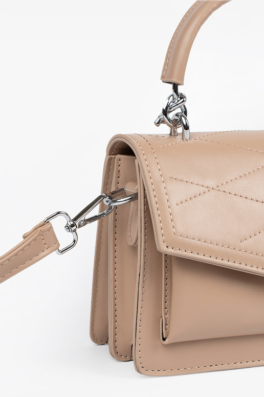 z rączką i paskiem