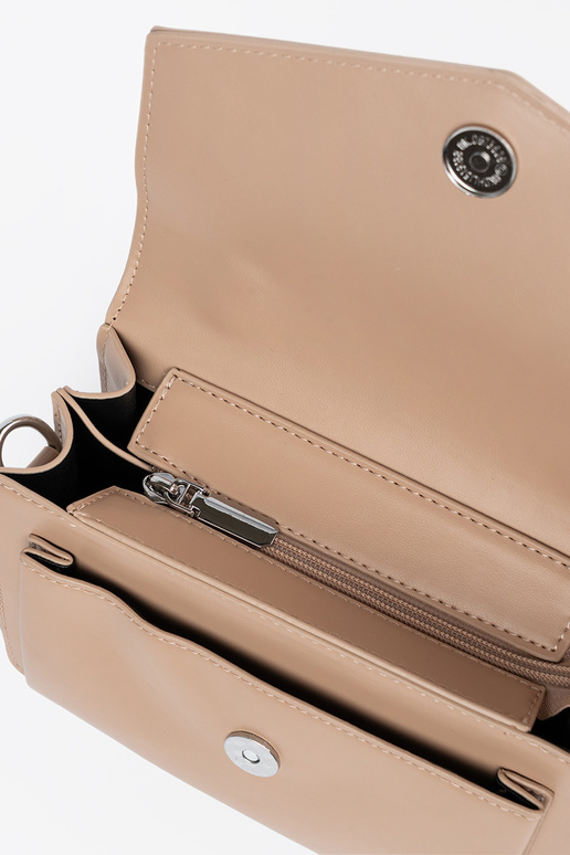 z rączką i paskiem