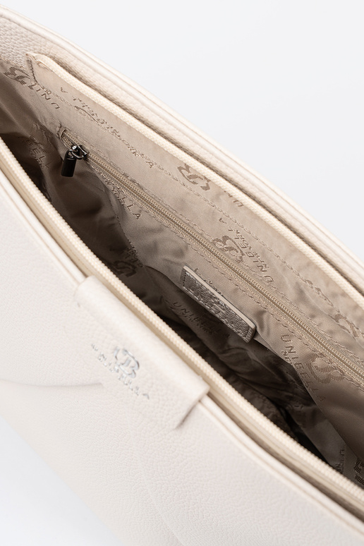 Handbag on shoulder brightlybeige