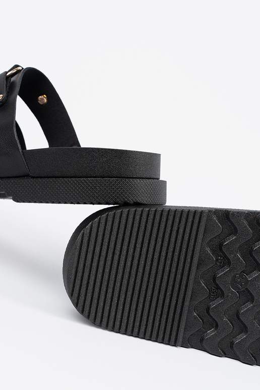 black slippers Inomens ozdobione...