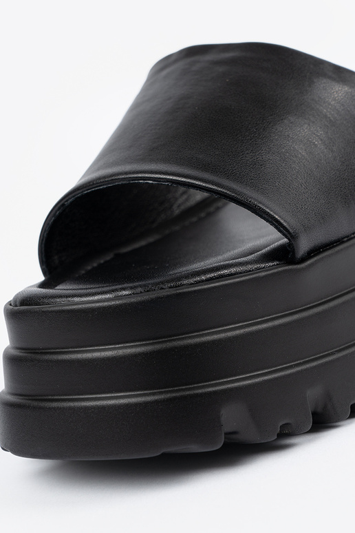 Slippers Inith platform black Slippers Inith platform black