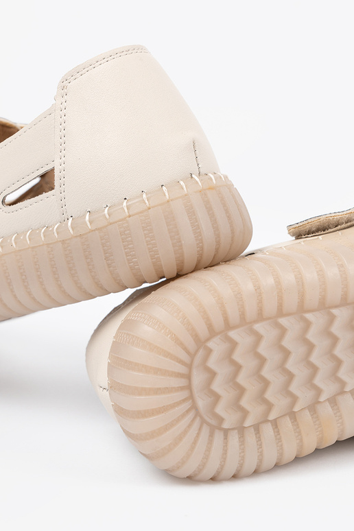 Półbuty damskie ażurowe na rzep beżowe Półbuty damskie ażurowe na rzep beżowe