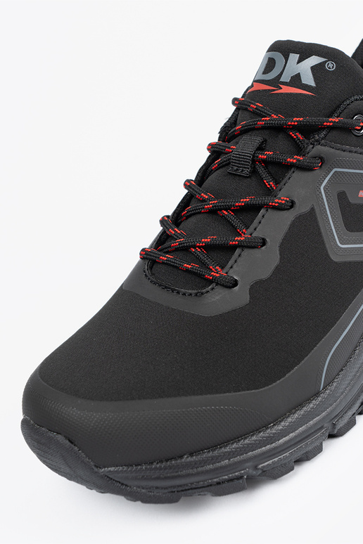 Czarne buty sportowe z czerwonymi...