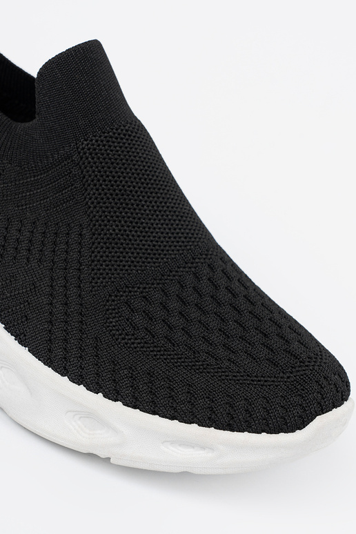 Czarne buty sportowe damskie wsuwane