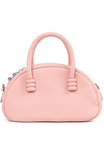 The purse has itła Inith...