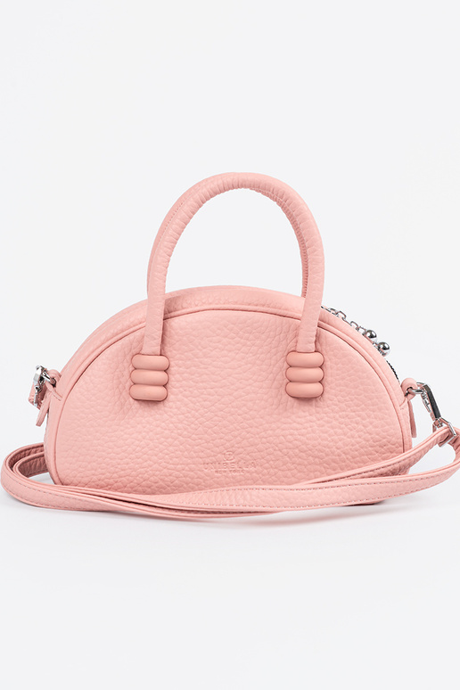 The purse has itła Inith straps pink