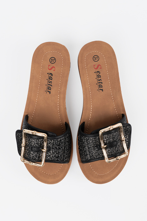 Slippers black zdobione złotą klamrą