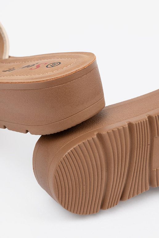 Slippers multicolored Inith buckles