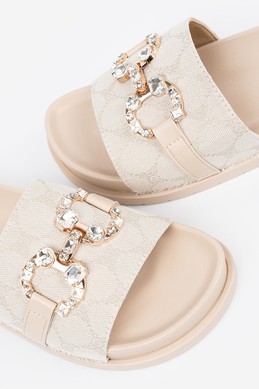 ivory slippers ze zdobieniem