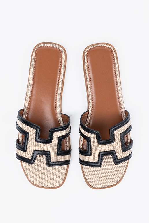 Slippers z ozdobnymi Inycięciami