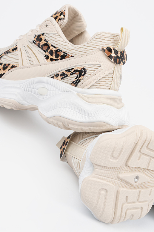 Sneakers model shoes beige ze...