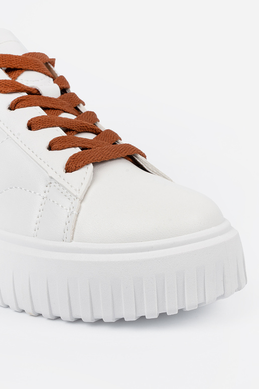 Białe sneakersy brązowymi wstawkami