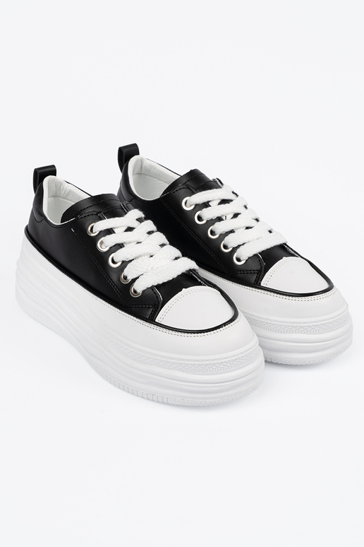 casual shoes black and Inhite Inith...