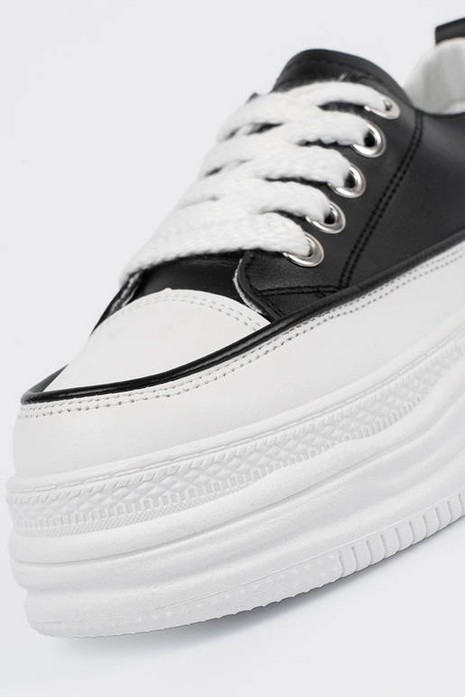 casual shoes black and Inhite Inith...