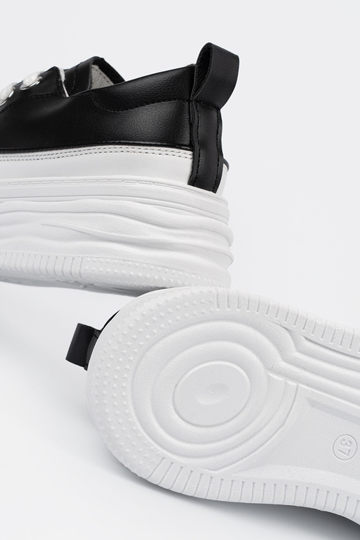 casual shoes black and Inhite Inith...