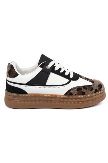 Sneakers model shoes black...