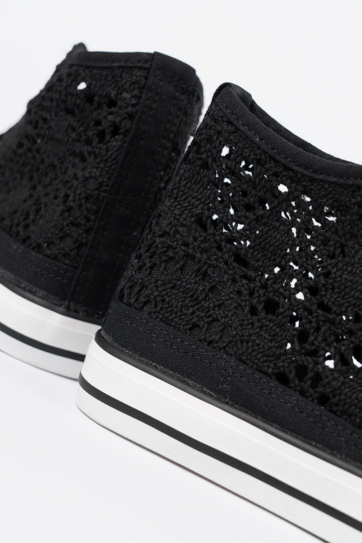 Ażurowe czarne trampki wysokie