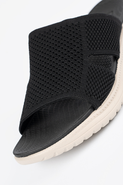 INomens black slippers Inith platform... INomens black slippers Inith platform...