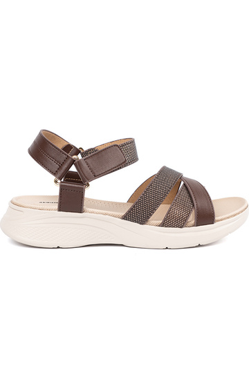 BroInn color sandals on a...
