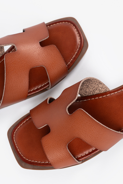 BroInn color slippers Inith a square toe