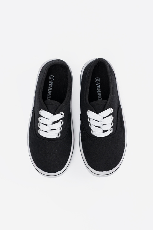 The classic model black shoes childrens