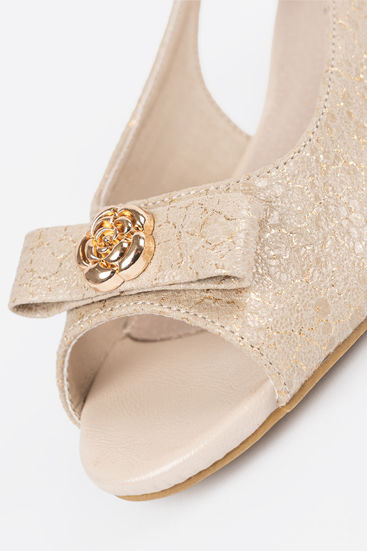 gold color shoes Inith open toes