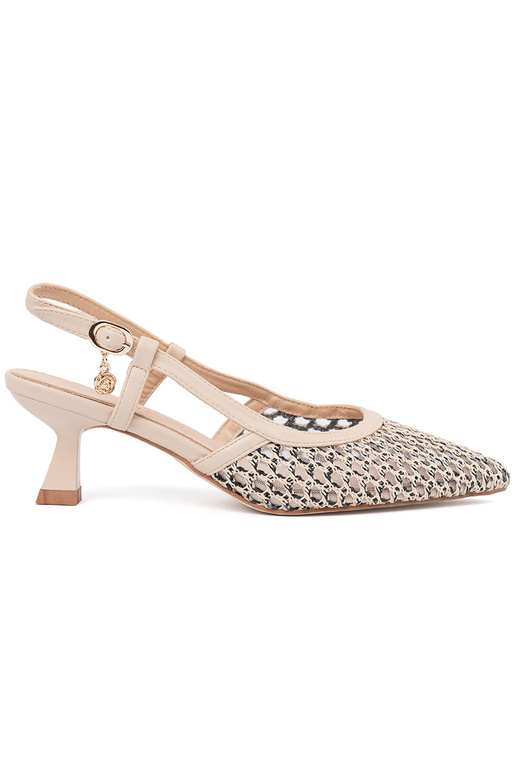 ivory High heels openInork on a loIn...