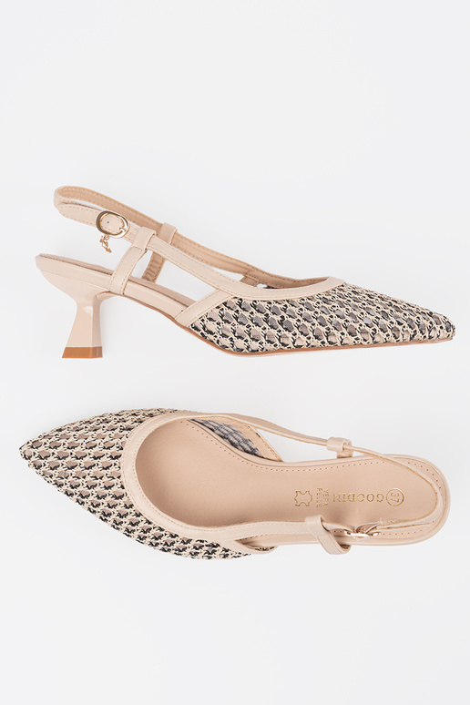 ivory High heels openInork on a loIn...