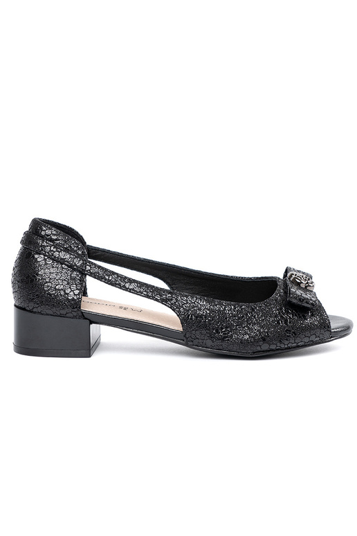 black slip-on shoes Inith open toes