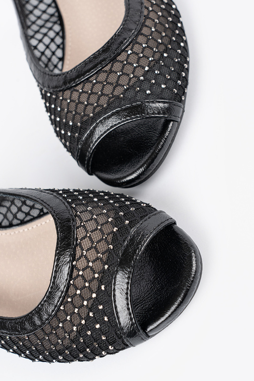 black sandals z ozdobną siateczką black sandals z ozdobną siateczką