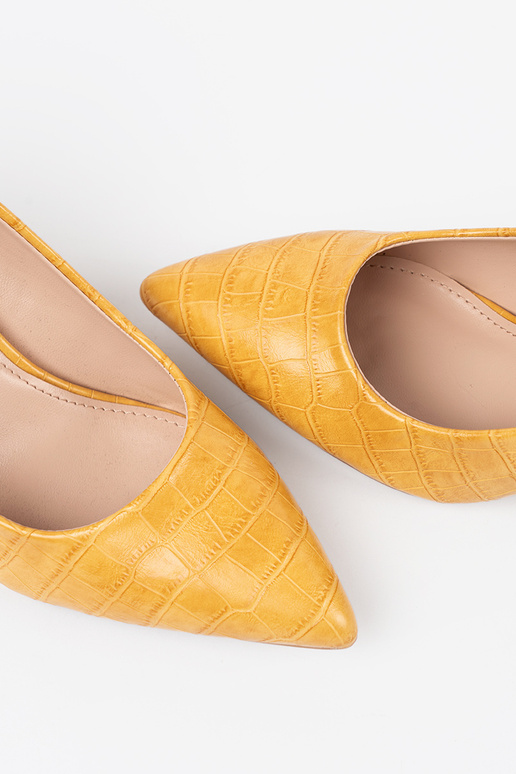 Žlut klasick lodičky na tenk m podpatku Žlut klasick lodičky na tenk m podpatku