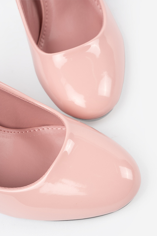 RózoIne lacquered High heels on the heel