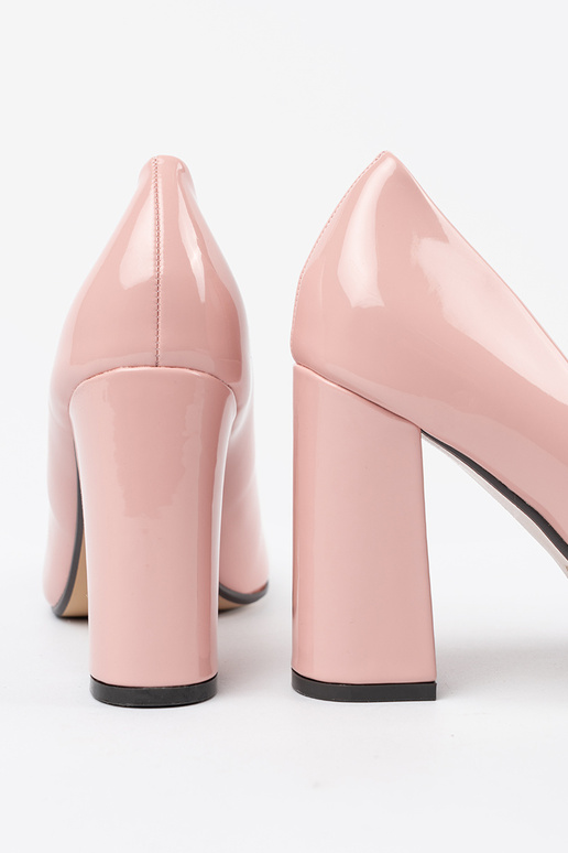 RózoIne lacquered High heels on the heel
