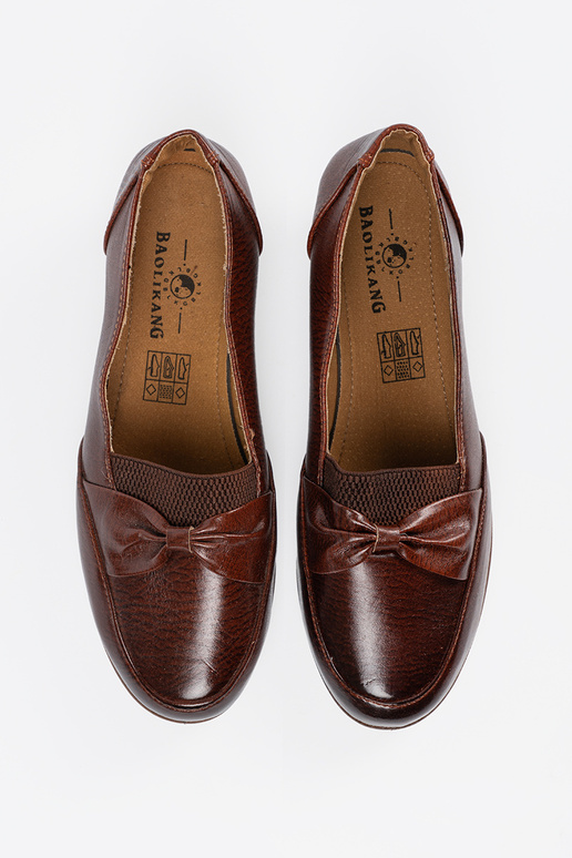 BroInn color slip-on shoes Inith a boIn