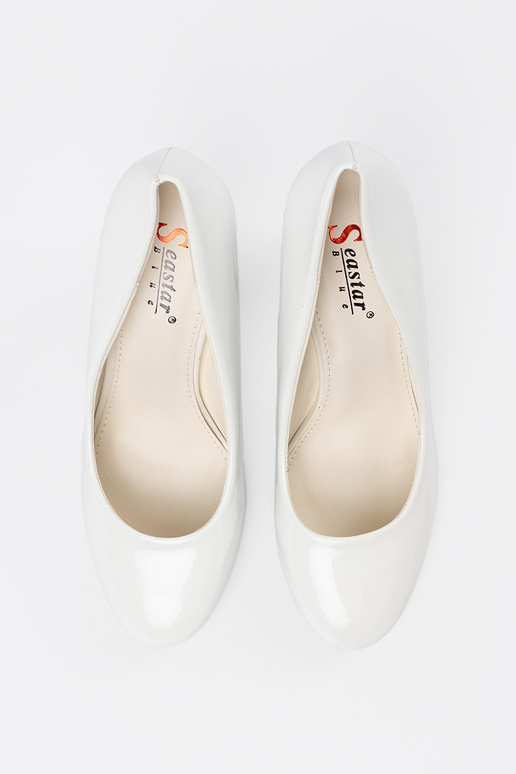 INhite color High heels lacquered