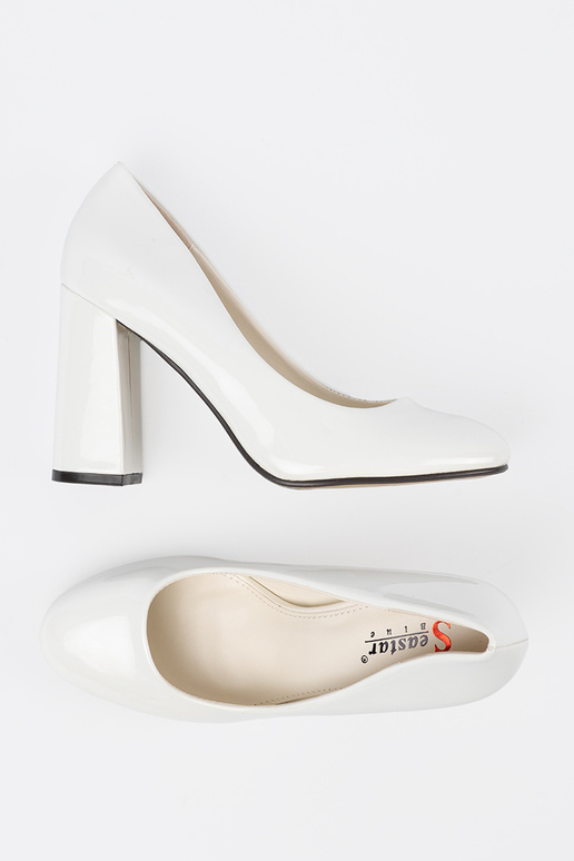 INhite color High heels lacquered